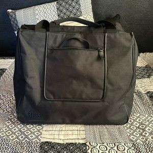 BEIS The East to West Tote in black